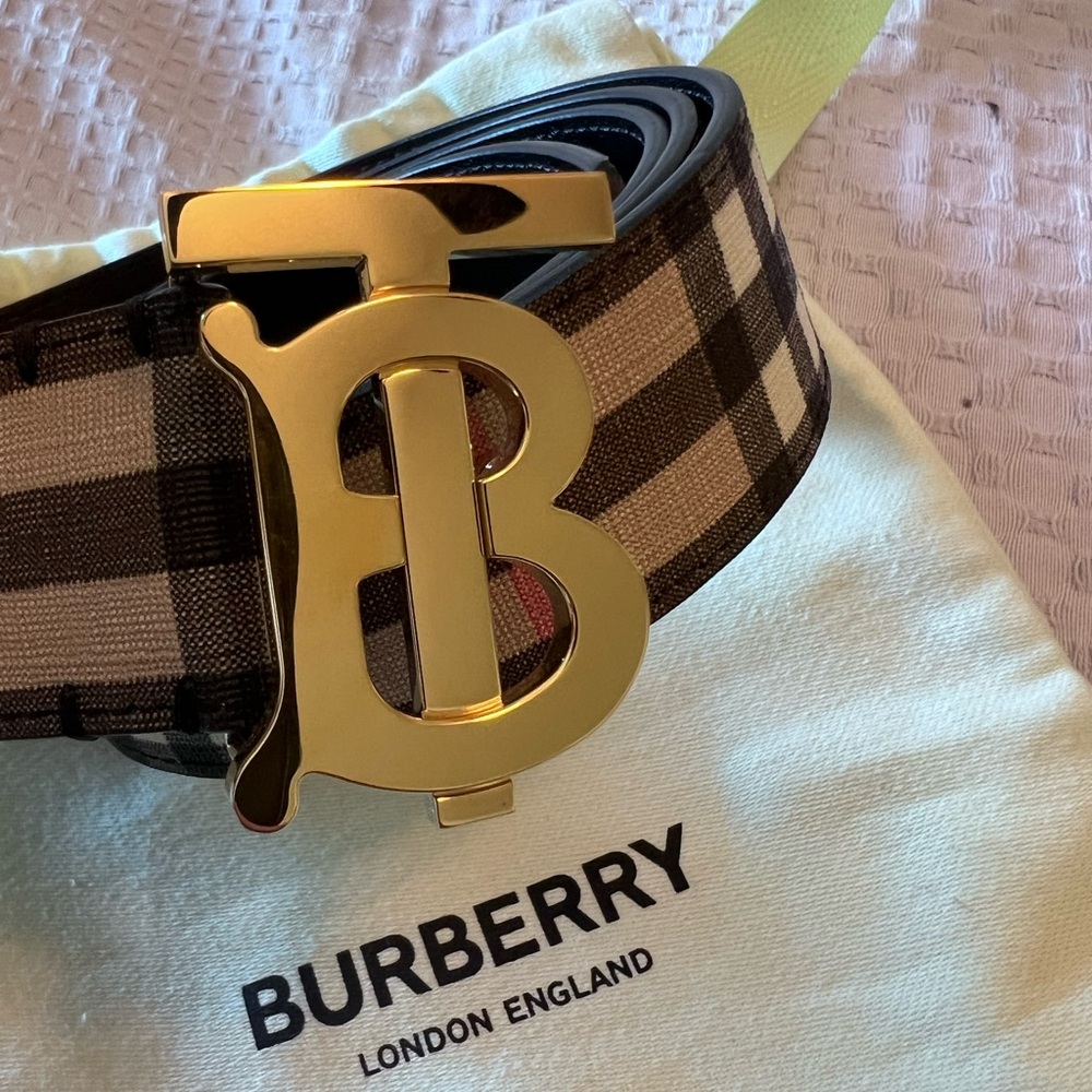 Burberry women belt